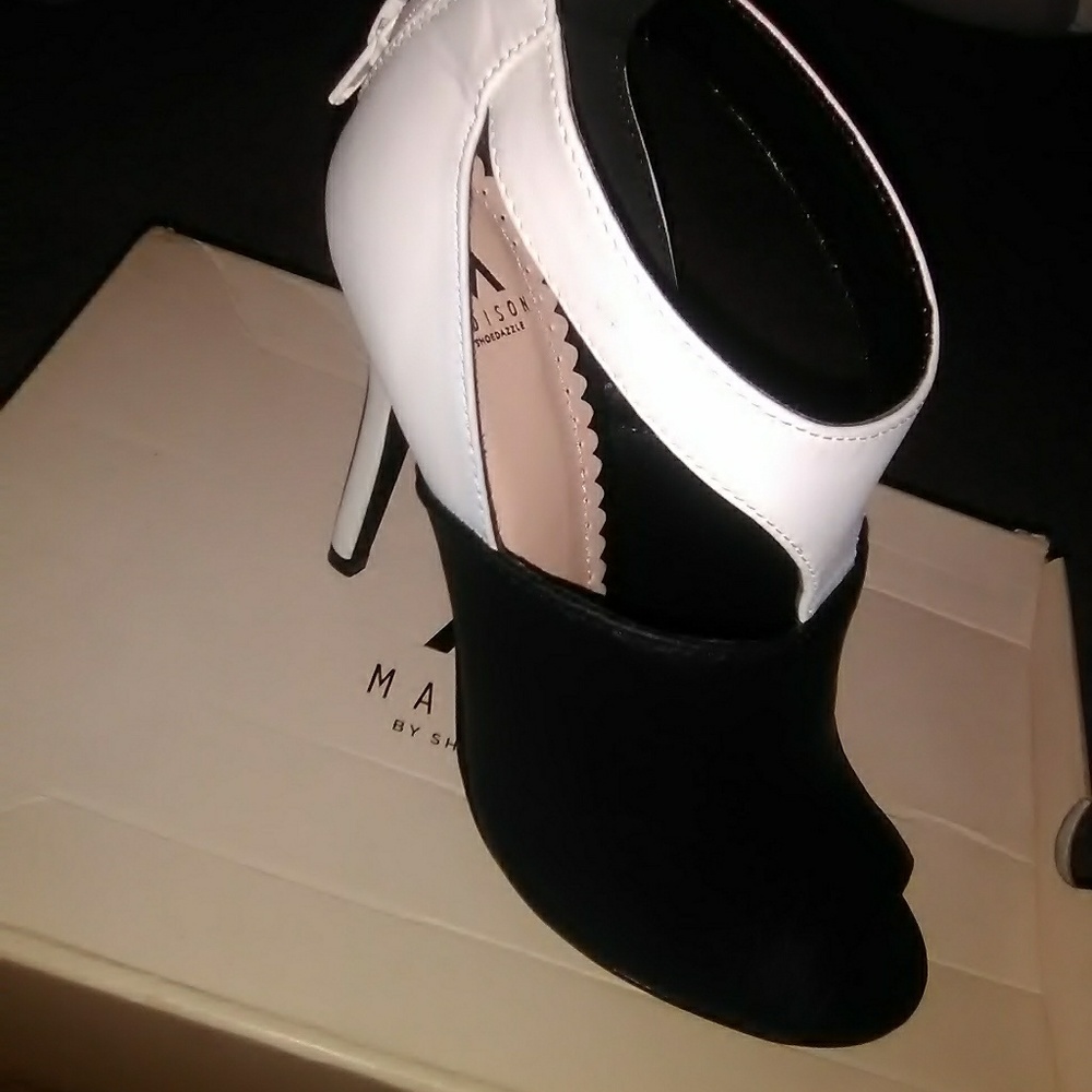 Heels - Picture 1 of 3